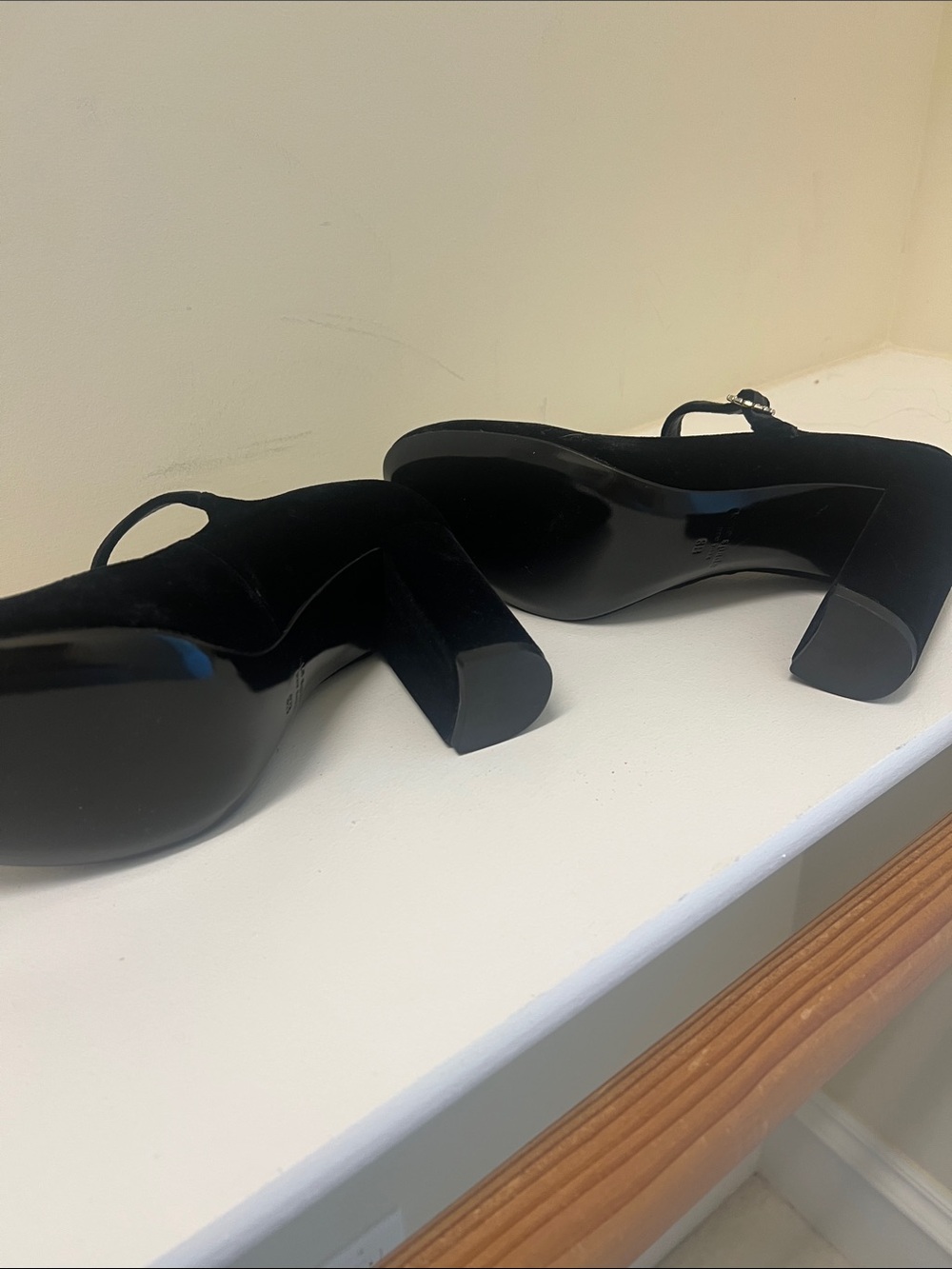 kate spade Black Velvet Mary Jane Pumps with Buckle new - Picture 5 of 5
